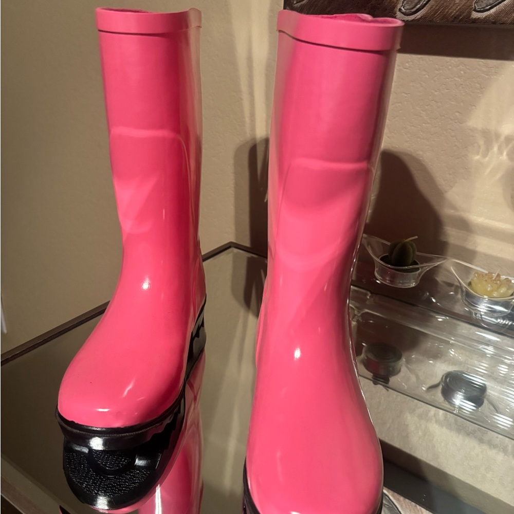 Columbia Bright Pink Women's Rain Boots
